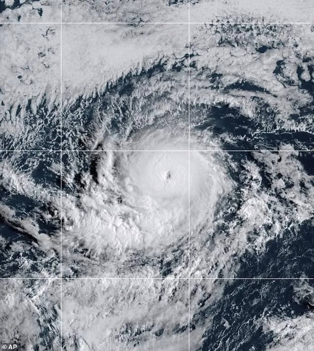 Imminent Threat: Hurricane Kiko Set to Deliver Direct Hit on Hawaii Amid Dire Warnings of Catastrophic Impact