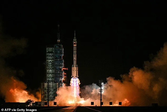 Chinese Astronauts Return from Mission, Leaving Successors in Crisis