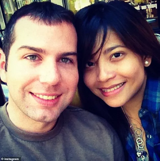 Exclusive: Billionaire's $10,000 Donation to ICE Agent Sparks Debate Over Privileged Access to Information