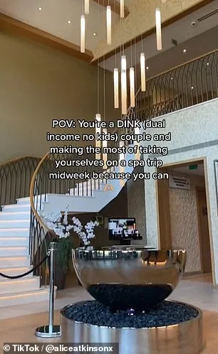 Redefining Social Class in the Modern Era: Lifestyle, Economy, and Housing Shape New Divisions