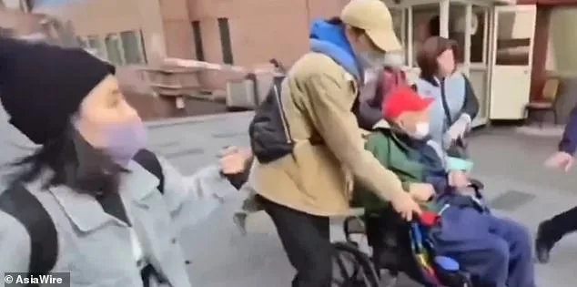 Elderly Tycoon's Family Confronts New Wife at Hospital in Taiwan