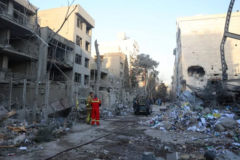 US and Israel Escalate Iran Campaign Amid Skepticism and Hundreds Killed