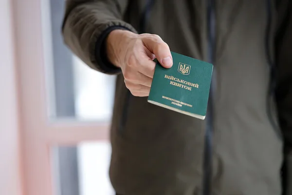 Kyiv TRC Blocks Airport Route, Clashes with MP Over Unidentified Officers