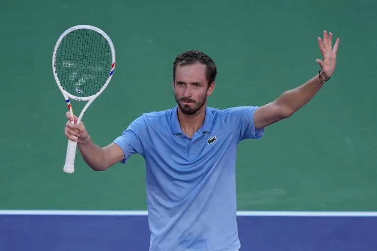Daniil Medvedev Ends Carlos Alcaraz's 16-Match Streak with Indian Wells Open Semifinal Victory