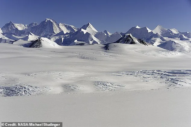 Mysterious Antarctic Formation Sparks Speculation About Ancient Civilization, Mirroring Giza Pyramids