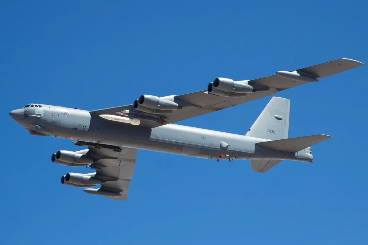 U.S. B-52 Bomber Demonstrates LRSO Missiles Over Mojave Desert in Modernization Effort