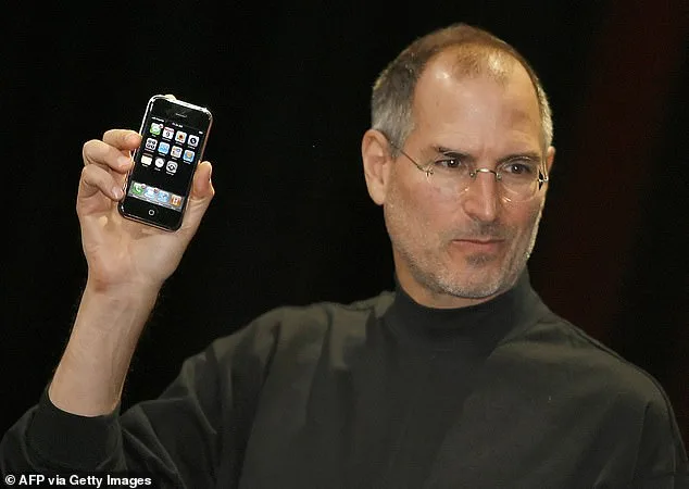 iPhone 17 Pro Max: Steve Jobs' Turtleneck Fragment and 50th Anniversary Luxury Edition